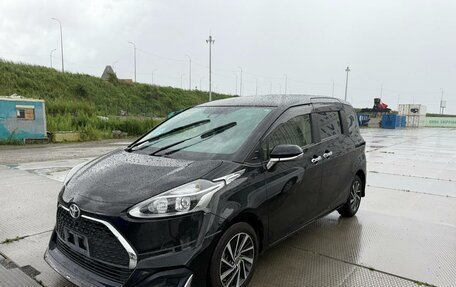 Toyota Sienta II, 2021 год, 1 450 000 рублей, 15 фотография