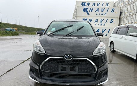 Toyota Sienta II, 2021 год, 1 450 000 рублей, 17 фотография