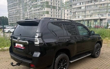 Toyota Land Cruiser Prado 150 рестайлинг 2, 2022 год, 7 500 000 рублей, 10 фотография
