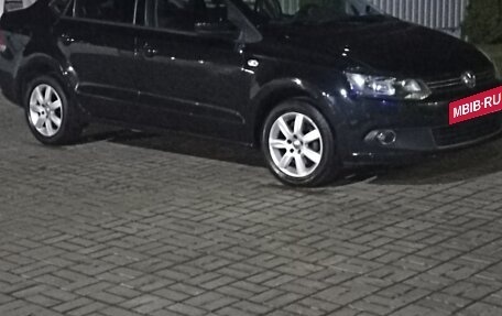 Volkswagen Polo VI (EU Market), 2014 год, 680 000 рублей, 2 фотография