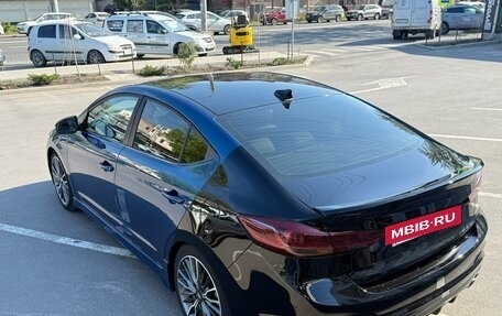 Hyundai Elantra VI рестайлинг, 2018 год, 1 650 000 рублей, 6 фотография