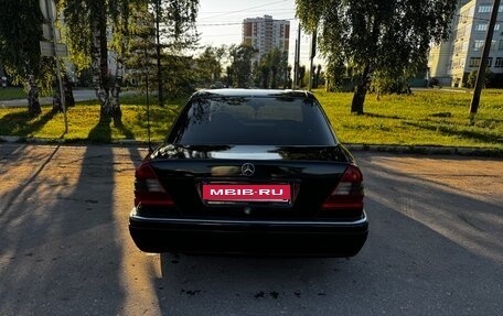 Mercedes-Benz C-Класс, 1995 год, 450 000 рублей, 5 фотография