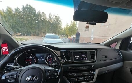 KIA Carnival III, 2019 год, 2 660 000 рублей, 11 фотография