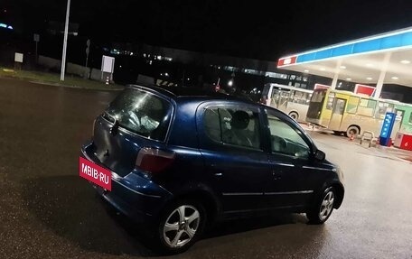 Toyota Vitz, 2001 год, 150 000 рублей, 3 фотография