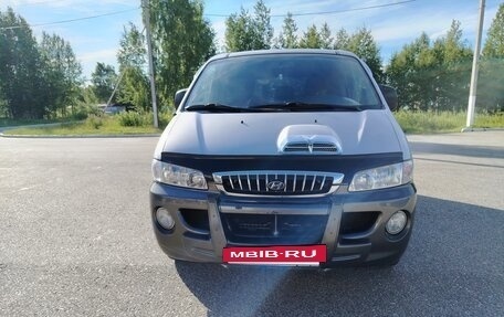 Hyundai Starex I рестайлинг, 2002 год, 700 000 рублей, 2 фотография