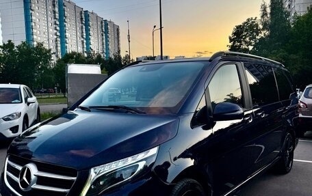Mercedes-Benz V-Класс, 2019 год, 4 500 000 рублей, 7 фотография
