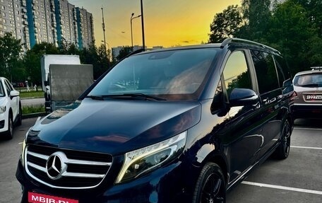 Mercedes-Benz V-Класс, 2019 год, 4 500 000 рублей, 10 фотография