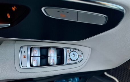 Mercedes-Benz V-Класс, 2019 год, 4 500 000 рублей, 23 фотография