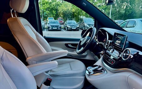 Mercedes-Benz V-Класс, 2019 год, 4 500 000 рублей, 19 фотография