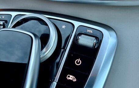 Mercedes-Benz V-Класс, 2019 год, 4 500 000 рублей, 28 фотография