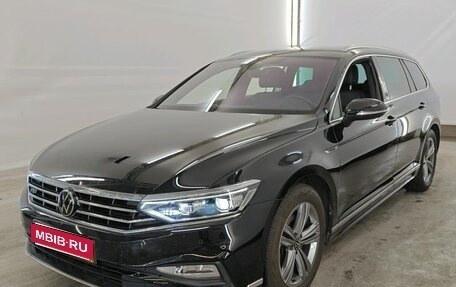 Volkswagen Passat B8 рестайлинг, 2022 год, 2 579 000 рублей, 1 фотография