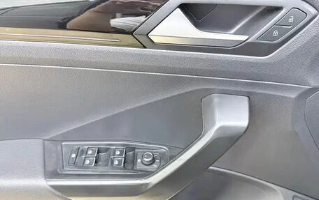 Volkswagen T-Roc I, 2023 год, 1 500 666 рублей, 15 фотография