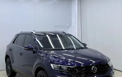 Volkswagen T-Roc I, 2023 год, 1 500 666 рублей, 1 фотография
