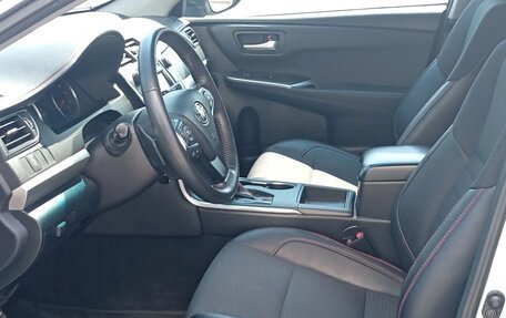 Toyota Camry, 2017 год, 1 709 999 рублей, 7 фотография
