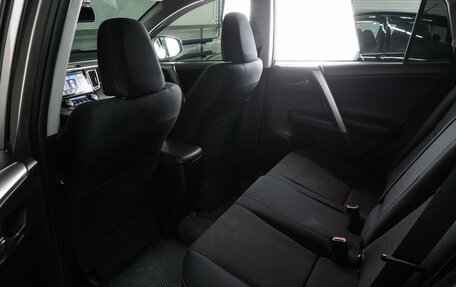 Toyota RAV4, 2016 год, 2 199 000 рублей, 11 фотография