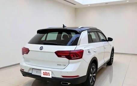 Volkswagen T-Roc I, 2022 год, 1 311 020 рублей, 5 фотография