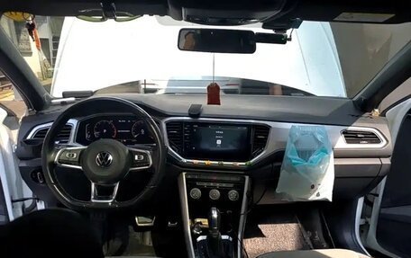 Volkswagen T-Roc I, 2022 год, 1 311 020 рублей, 10 фотография