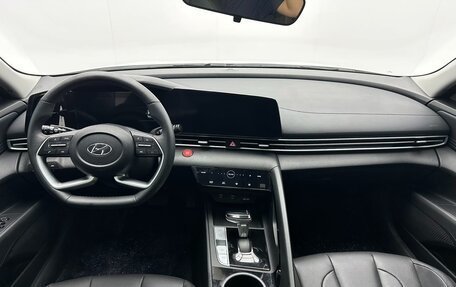 Hyundai Elantra, 2023 год, 1 550 000 рублей, 4 фотография