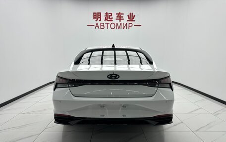Hyundai Elantra, 2023 год, 1 550 000 рублей, 11 фотография