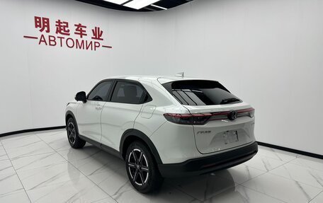 Honda Vezel, 2023 год, 1 850 000 рублей, 3 фотография