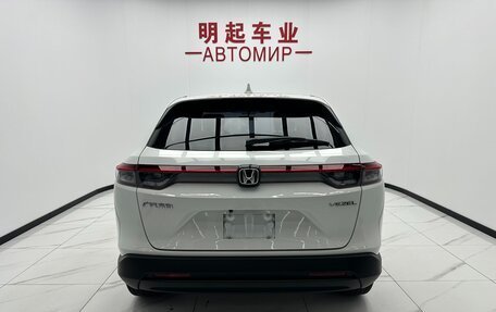 Honda Vezel, 2023 год, 1 850 000 рублей, 9 фотография