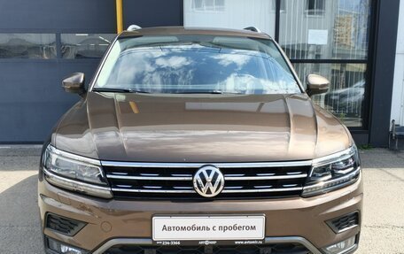 Volkswagen Tiguan II, 2018 год, 2 700 000 рублей, 2 фотография