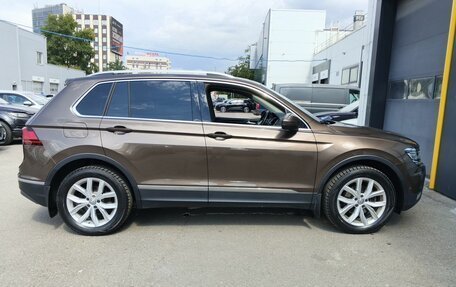 Volkswagen Tiguan II, 2018 год, 2 700 000 рублей, 4 фотография
