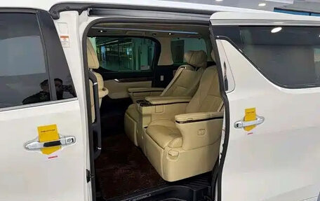 Toyota Alphard III, 2021 год, 4 400 666 рублей, 12 фотография