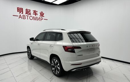 Skoda Karoq I, 2022 год, 2 000 000 рублей, 3 фотография