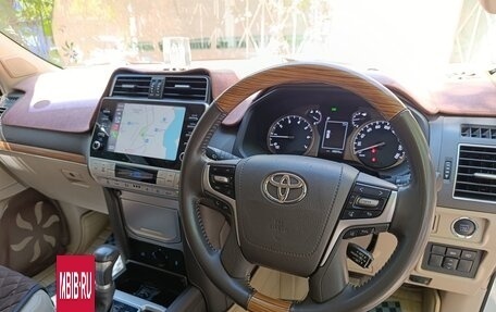 Toyota Land Cruiser Prado 150 рестайлинг 2, 2023 год, 5 500 000 рублей, 6 фотография