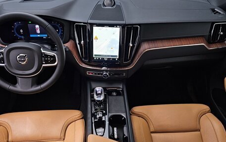 Volvo XC60 II, 2024 год, 5 580 000 рублей, 15 фотография