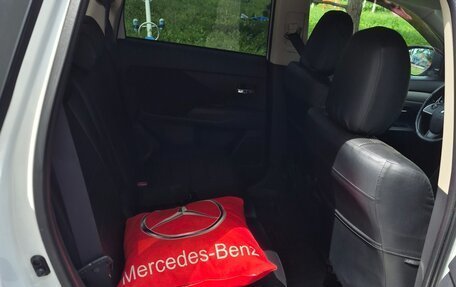 Mitsubishi Outlander III рестайлинг 3, 2013 год, 1 450 000 рублей, 4 фотография