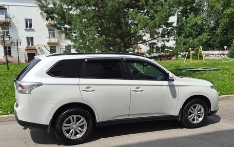Mitsubishi Outlander III рестайлинг 3, 2013 год, 1 450 000 рублей, 8 фотография