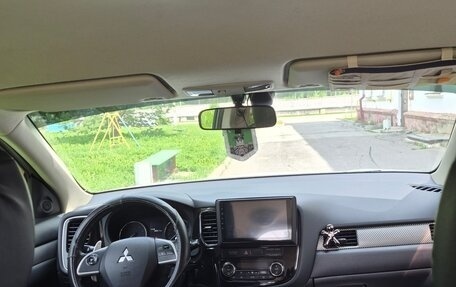 Mitsubishi Outlander III рестайлинг 3, 2013 год, 1 450 000 рублей, 5 фотография