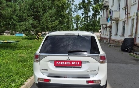 Mitsubishi Outlander III рестайлинг 3, 2013 год, 1 450 000 рублей, 7 фотография