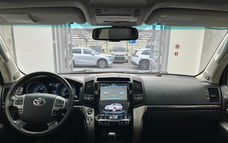 Toyota Land Cruiser 200, 2008 год, 2 600 000 рублей, 10 фотография