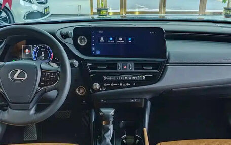 Lexus ES VII, 2022 год, 2 620 500 рублей, 10 фотография