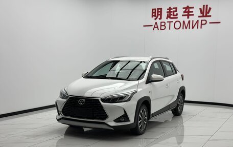 Toyota Yaris, 2023 год, 1 050 000 рублей, 1 фотография