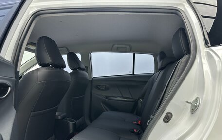 Toyota Yaris, 2022 год, 920 000 рублей, 14 фотография