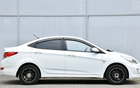 Hyundai Solaris II рестайлинг, 2013 год, 850 000 рублей, 4 фотография