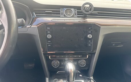 Volkswagen Passat B8 рестайлинг, 2018 год, 2 300 000 рублей, 12 фотография