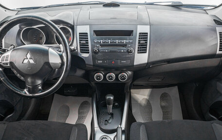 Mitsubishi Outlander III рестайлинг 3, 2007 год, 1 099 000 рублей, 9 фотография