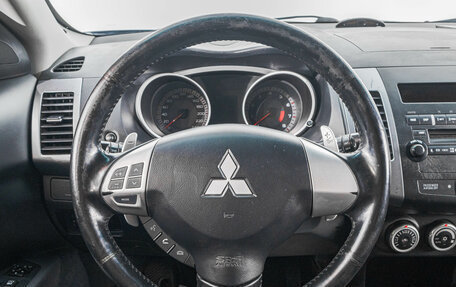 Mitsubishi Outlander III рестайлинг 3, 2007 год, 1 099 000 рублей, 13 фотография