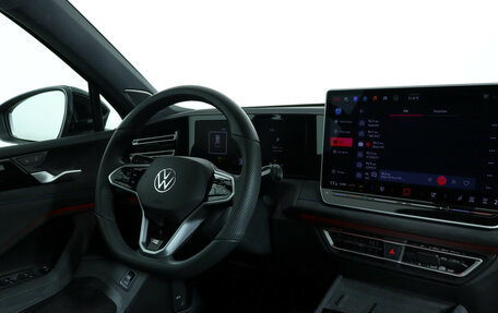 Volkswagen Tiguan, 2024 год, 4 290 000 рублей, 14 фотография