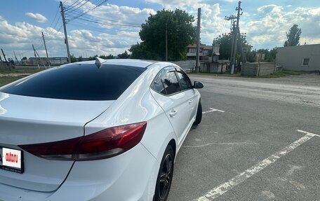 Hyundai Elantra VI рестайлинг, 2018 год, 1 040 000 рублей, 4 фотография