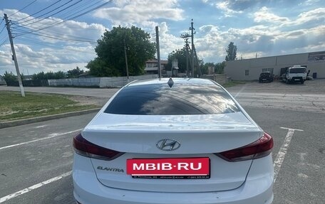 Hyundai Elantra VI рестайлинг, 2018 год, 1 040 000 рублей, 3 фотография