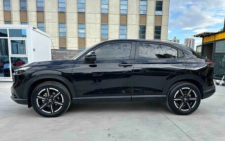 Honda Vezel, 2023 год, 1 750 006 рублей, 2 фотография
