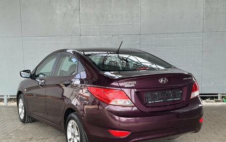 Hyundai Solaris II рестайлинг, 2012 год, 895 000 рублей, 5 фотография