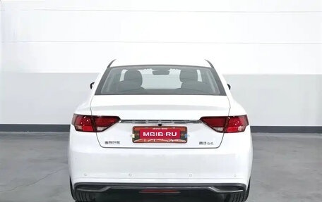 Geely Emgrand, 2022 год, 950 006 рублей, 3 фотография