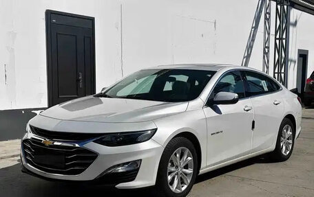 Chevrolet Malibu IX, 2022 год, 1 350 500 рублей, 2 фотография